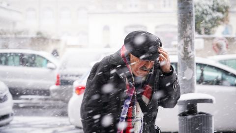 Відлига зміниться штормом: яка погода буде в Україні завтра й коли ситуація погіршиться