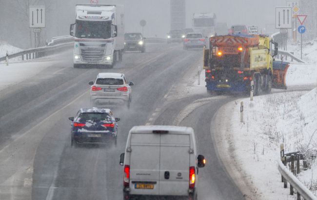Ураганы и снегопады накрыли соседние страны: какая ситуация в Молдове и Румынии