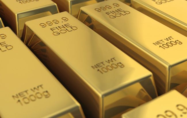 После угроз Трампа ввести пошлины цены на золото взлетели до рекордного уровня