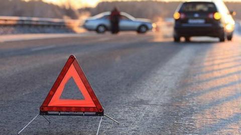"Немец" перевернулся на крышу: в Киеве произошло сильное столкновение авто (фото)