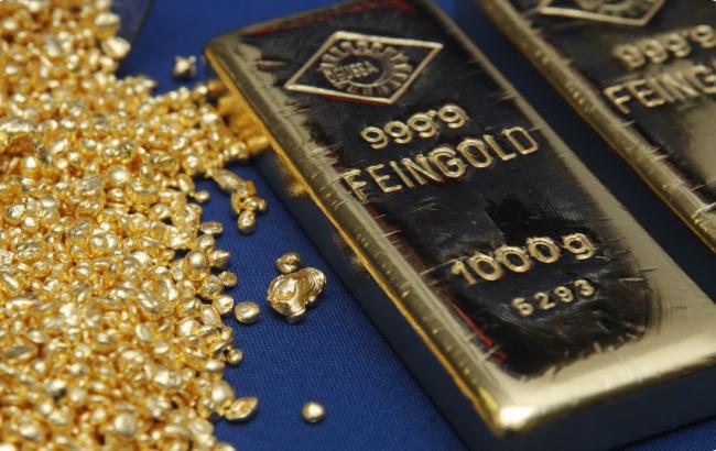 НБУ понизил курс золота до 334,25 тыс. гривен за 10 унций