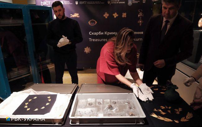 У Києво-Печерській лаврі презентували повернене "скіфське золото" (фото, відео)