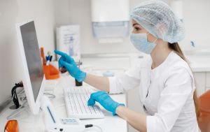 Це марна трата грошей: ендокринолог пояснила, які аналізи не варто здавати "про всяк випадок"