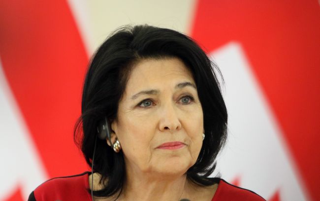 В Грузии правящая партия хочет запретить президенту встречаться с иностранными лидерами