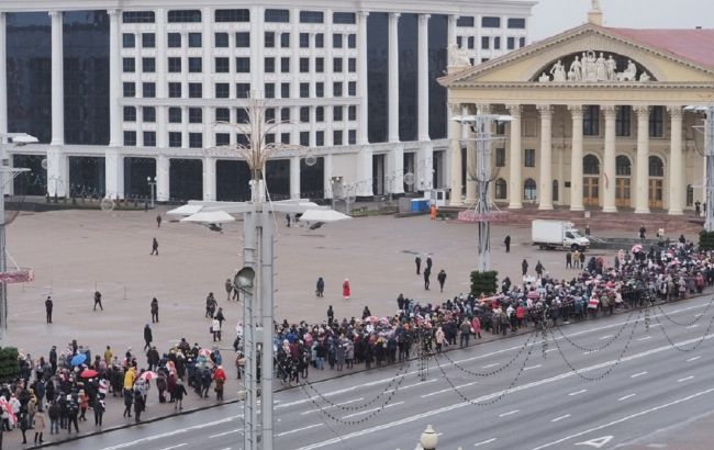 В Минске протестуют пенсионеры и медики, есть задержанные