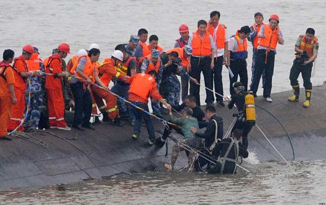 Крушение корабля в Китае: количество жертв увеличилось до 65