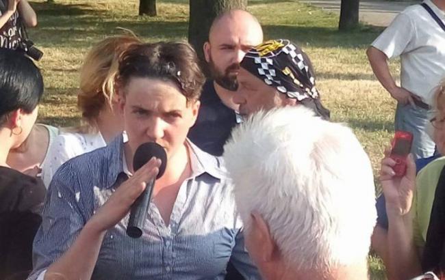 В Миколаєві активісти закидали яйцями Надію Савченко