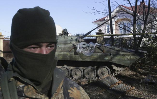 Боевики обстреляли позиции сил АТО в районах 5 населенных пунктов, ранен военнослужащий, - штаб