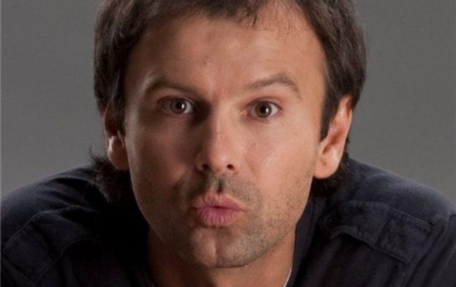 В інтернеті хтось не правий: Вакарчук і Лещенко посварилися в Twitter