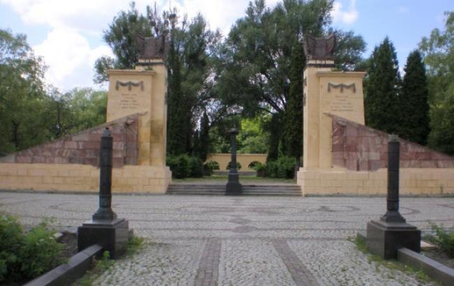Во Львове восстановили памятники российским воинам