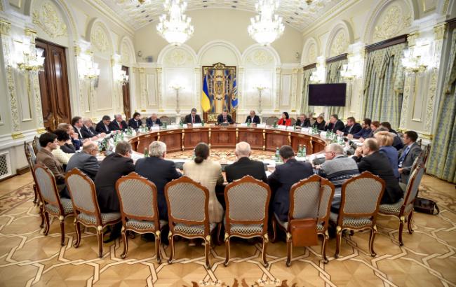 Порошенко провел заседание по созданию совета по вопросам национального единства