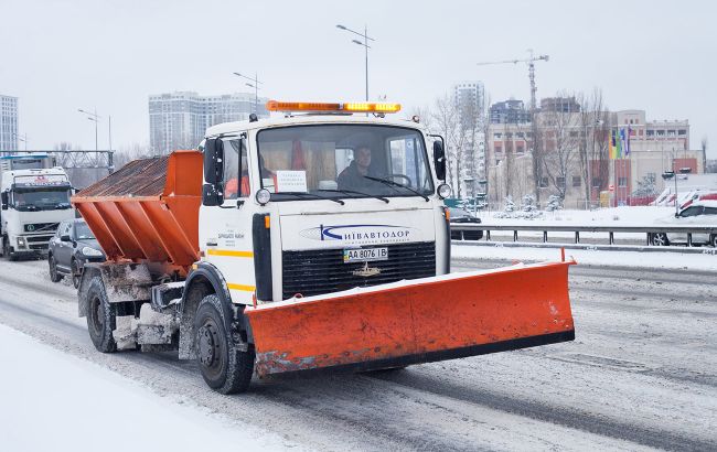 В помощь водителям: появилась интерактивная карта уборки снега в Киеве
