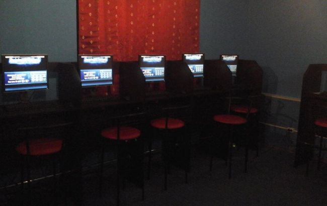 Полиция провела 20 обысков в игорных клубах Киевской области