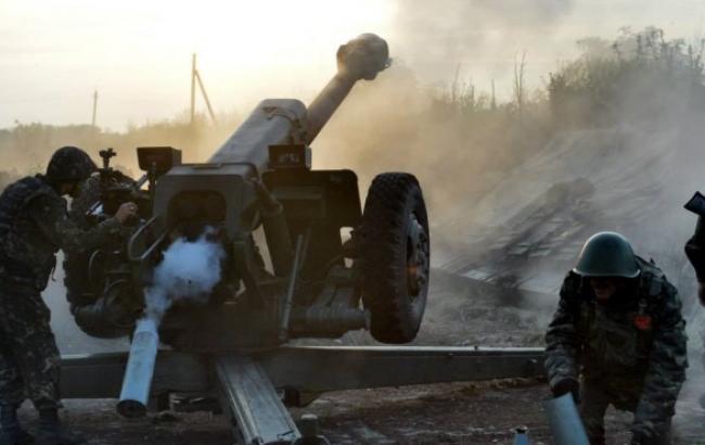 Силы АТО в Углегорске получили подкрепление, бои продолжаются, - волонтер