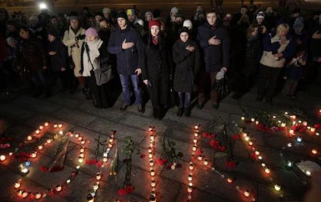 Украина почтила минутой молчания память жертв теракта в Мариуполе