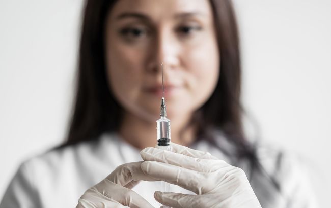 В Черновцах пациентов лечат на ощупь и делают уколы при свечах