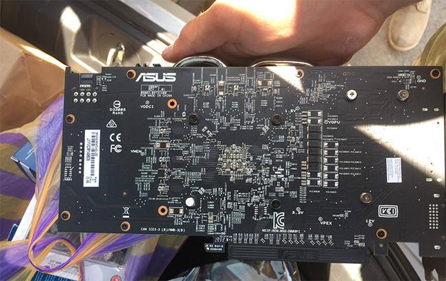 На КПВВ на Донбасі виявили комплектуючі для майнінгу криптовалюти на понад 200 тис. гривень