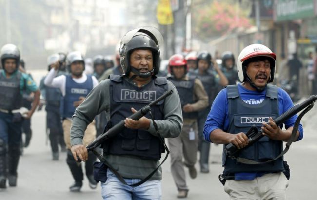 В столкновениях на выборах в Бангладеш погибли 12 человек