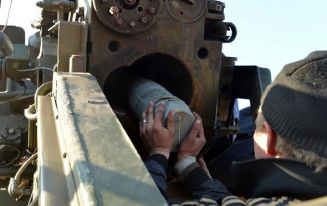 Бойовики вночі обстріляли Золоте Луганської області, поранена пенсіонерка, - ОДА