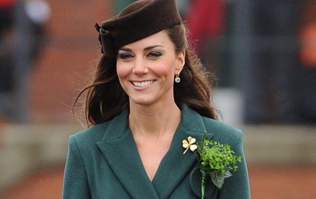 Кейт Миддлтон вручила ирландским гвардейцам клевер по случаю Дня святого Патрика