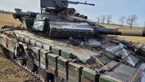 Большая колонна техники РФ не смогла прорваться в Киев и была разбита, - Пентагон