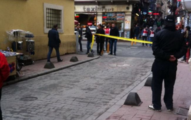 В результате взрыва в Стамбуле погибли три человека