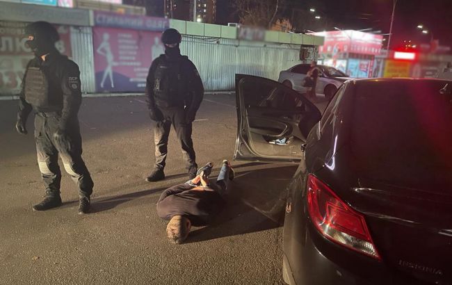 Представлялся сотрудником СБУ: задержан мошенник, обещавший иностранцу гражданство Украины