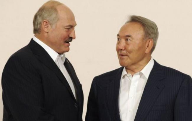 Лукашенко і Назарбаєв обговорили підготовку "нормандської зустрічі" у Мінську