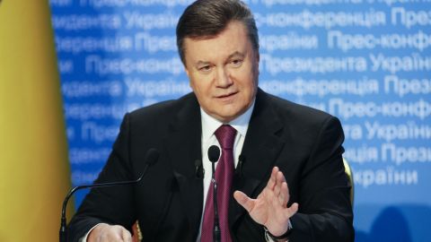 ДБР повідомило про підозру Януковичу і двом екс-міністрам оборони