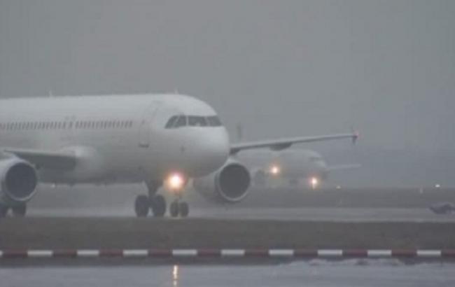 Одесский аэропорт заявляет о сложных условиях работы из-за тумана