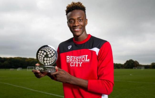 "Лестер" хочет заполучить форварда "Челси" Абрахама