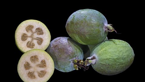 Фрукт вічної молодості. Чому з холодами треба їсти фейхоа?