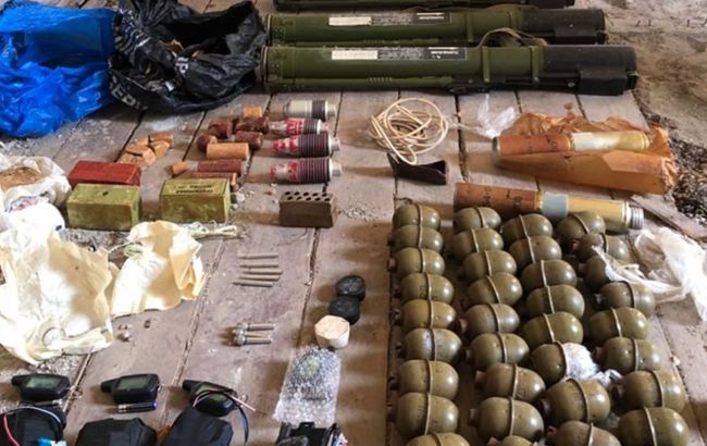 В приграничном районе Закарпатья обнаружили схрон с боеприпасами