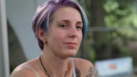 "Встретила своего двойника": Яну Зинкевич увековечили в музее (фото)