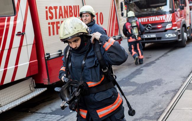 В Стамбуле горел отель, есть погибшие