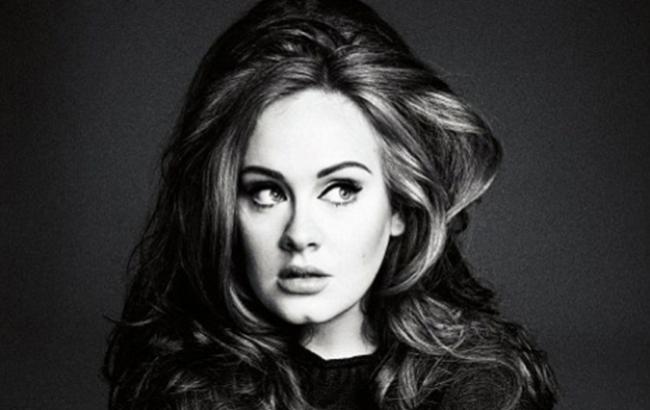 Адель стала самой успешной артисткой 2015 года