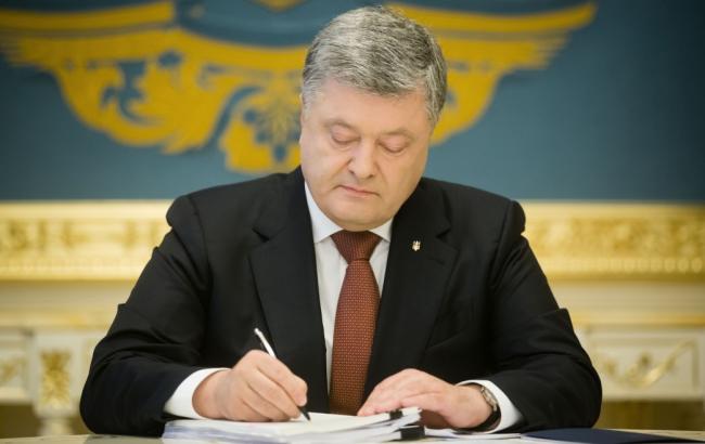 Порошенко утвердил план проведения военных учений в Украине в 2018 году