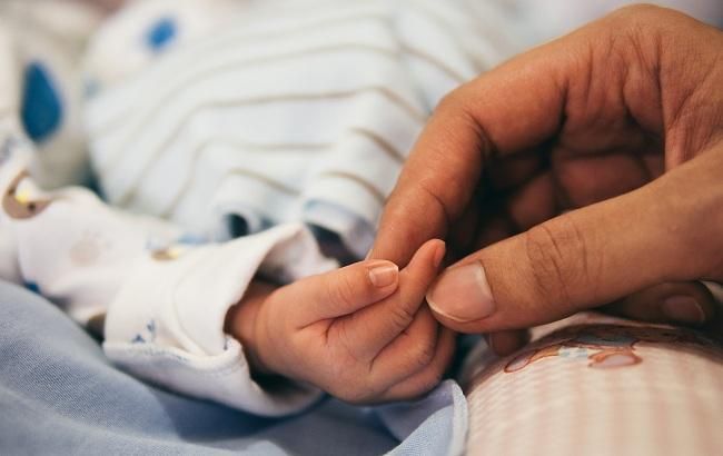 Во Львове новорожденному удалили огромную опухоль: малыш уменьшился в два раза
