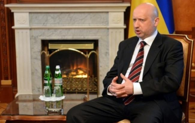 У зоні АТО на Донбасі за добу відбувається від 8 до 20 обстрілів з боку бойовиків, - Турчинов