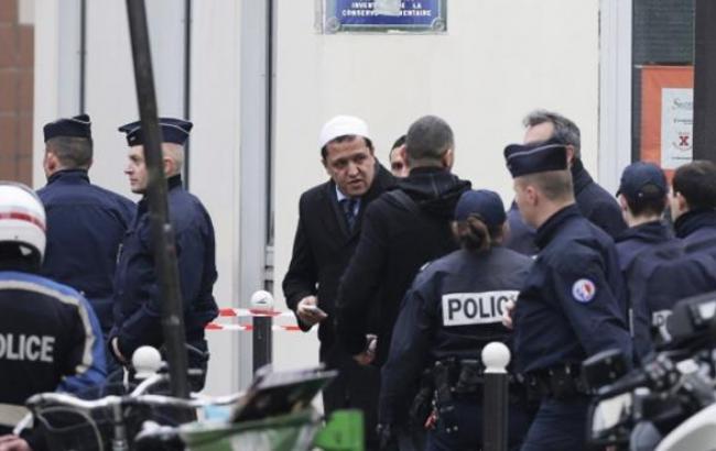 У Франції затримано 4 підозрюваних у скоєнні терактів у Парижі