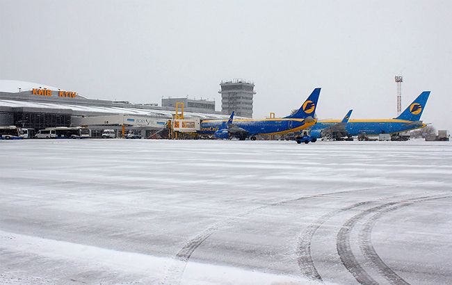 Аеропорт "Бориспіль" призупинив рейси