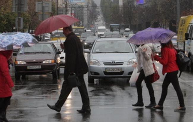 Погода на завтра: в Украине дожди, температура поднимется до +12