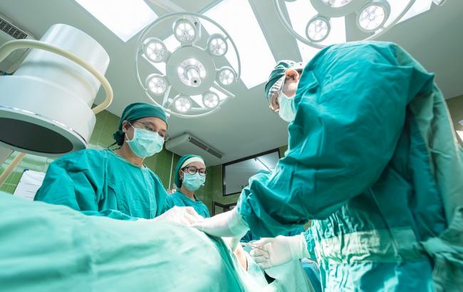 "Йдіть, якщо не подобається": у лікарні Нікополя масово звільнилися хірурги