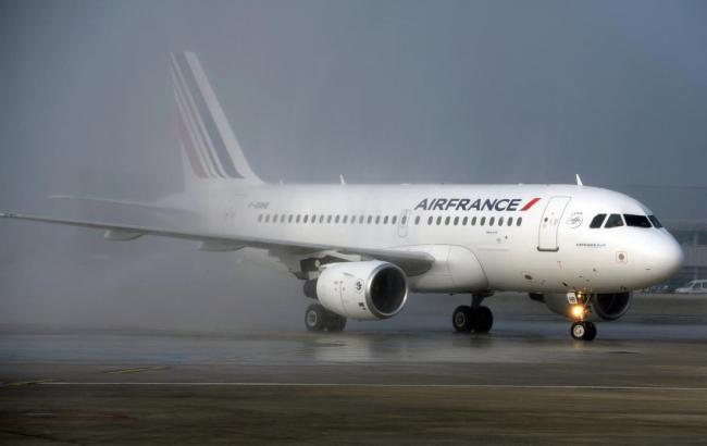 У Тегерані вперше за 8 років приземлився пасажирський літак із Франції