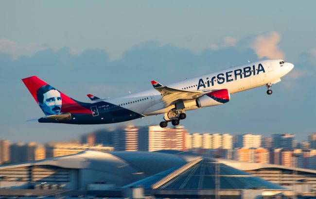 Росіяни за допомогою сербської авіакомпанії уникають заборони на польоти в ЄС