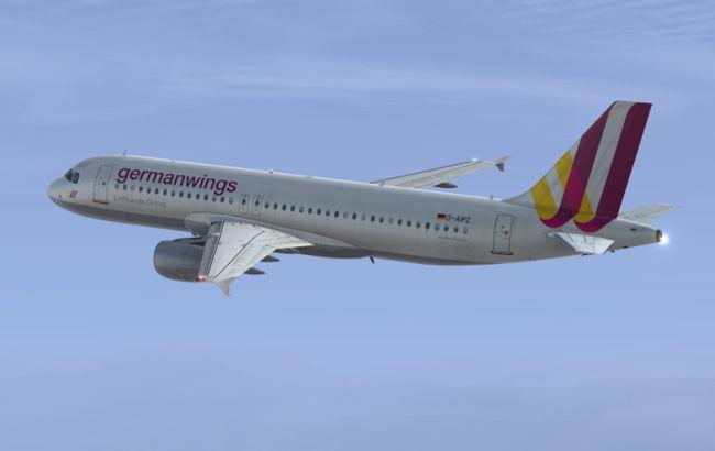 На півдні Франції розбився Airbus A320 зі 142 пасажирами на облавку