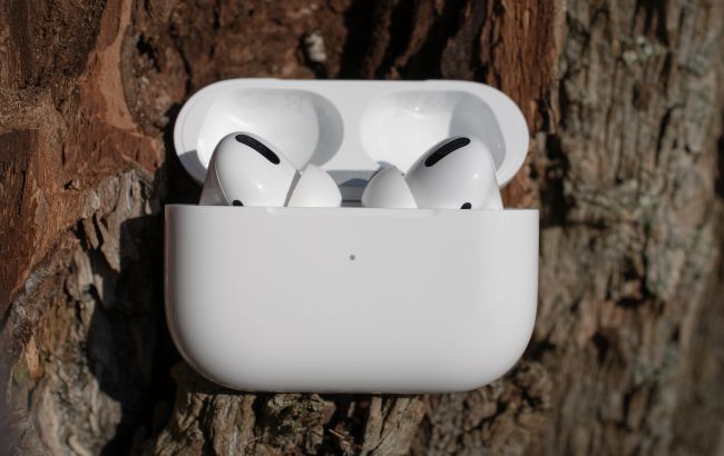 Исправлена важная проблема. Apple выпустила новое обновление для AirPods