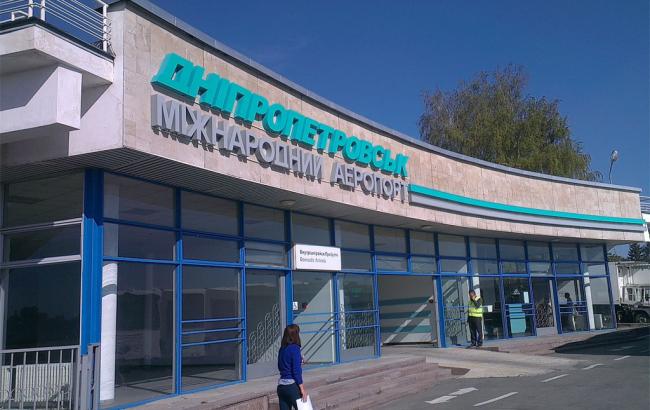 У Дніпрі здійснив аварійну посадку пасажирський літак