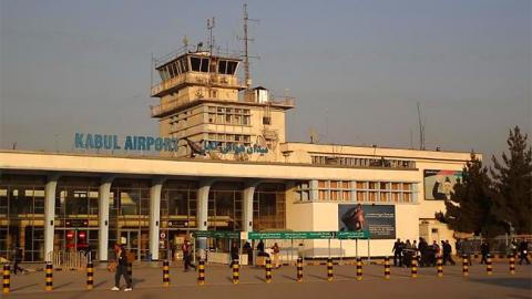 В результате обстрела аэропорта Кабула один человек погиб и четыре получили ранения