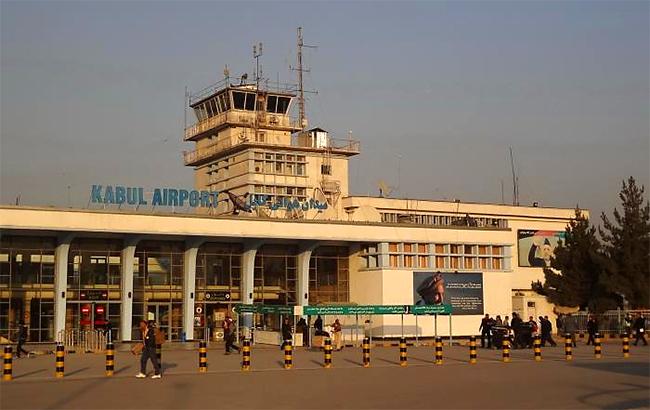 В результате обстрела аэропорта Кабула один человек погиб ...